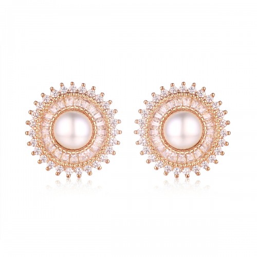 Silver pearl earring